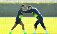 Wenger rejects reports of Sanchez bust-up