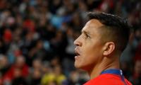 Soccer Extras: Sanchez arrives in Milan 