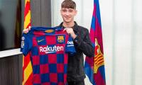 Barcelona beat PSG to sign 16-year-old English striker