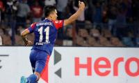 ISL: Captain Chhetri lifts Bengaluru to victory