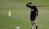 Barcelona sack coach Valverde, appoint Setien