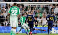 Football PIX: Madrid lose; Bayern widen lead