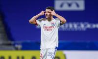 Football: Lyon grab top spot with last-gasp win 
