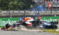 Hamilton and Verstappen blame each other for crash