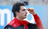 US GP: Sainz on pole as F1 mourns Mateschitz's death