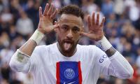 PIX: Neymar strikes again as PSG go top; Bayern held
