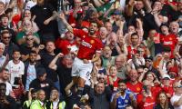 EPL PIX: Fernandes inspires United comeback victory