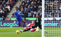 EPL PIX: Arsenal stay top; Ings stars in Hammers' win