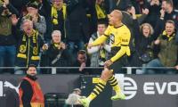 Soccer PIX: Dortmund cruise past Freiburg; Betis win