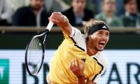 Zverev downs de Minaur; faces Ruud in semis