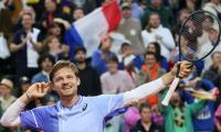 Spectator spits on Belgian Goffin at French Open