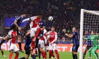 Champions League PIX: Inter down Arsenal; Barca win