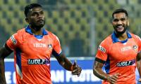 ISL: 10-man FC Goa climb to 2nd spot