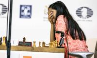 Divya is like MS Dhoni - cool in crunch situations'
