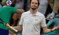 Sinner stunned, Zverev survives in Halle