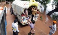 India's hockey greats lead Punjab flood relief