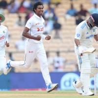 Hasan Mahmud celebrates the wicket of Rishabh Pant.