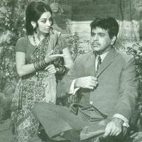 Dilip Kumar and Saira Bano in Sagina
