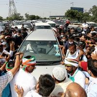 The SUV in which Rahul and Priyanka Gandhi were travelling to Hathras