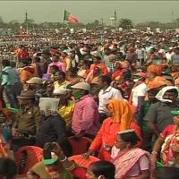 Crowds listen in to Amit Shah at Kagdwip