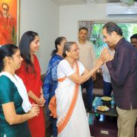 Uddhav Thackeray with Sanjay Raut's mother