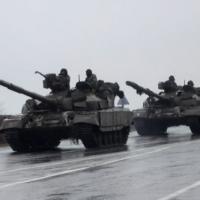 Soviet tanks move into Mariupol in eastern Ukraine
