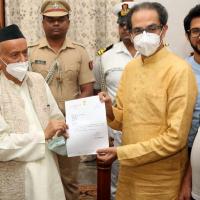 Uddhav Thackeray with his resignation letter to Governor Koshyari