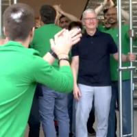 Tim Cook opened the doors to the Apple Store at BKC