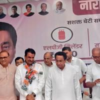 Baijnath Singh Yadav (second from left) with MP Congress chief Kamal Nath/MP Congress/Twitter