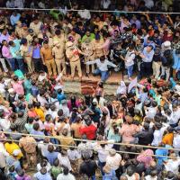 Protests at Badlapur station in August