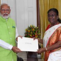 Narendra Modi gives his resignation to President Murmu