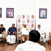 Sharad Pawar holds a meeting of the party's parliamentary board. File pic