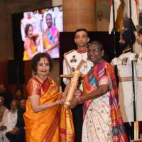 President Droupadi Murmu presents Padma Vibhushan to Vyjayantimala Bali/Courtesy Presiden of India on X
