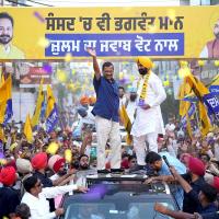 Arvind Kejriwal holds a road show in Punjab