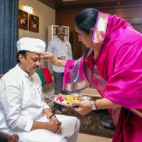 Sunetra Pawar does an aarti ahead of Ajit Pawar's nomination