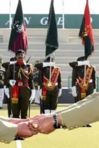 Pakistan army chief shuffles generals