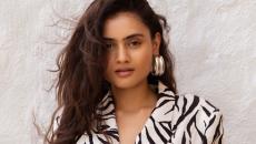 Janki, Pooja Make A Black 'n' White Statement