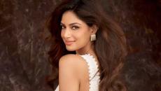 Isn't Harnaaz Dazzling?