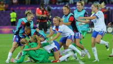 Two-down England rally; oust Sweden in Euro QF shoot-out