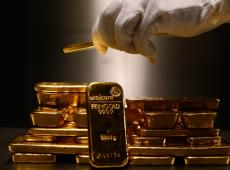 Gold futures rise...