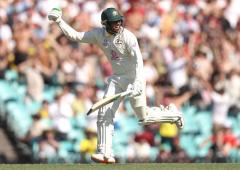 Khawaja ton leaves England batting to save Test