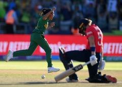 PIX, Women's T20 WC: SA edge Eng to set up Aus final