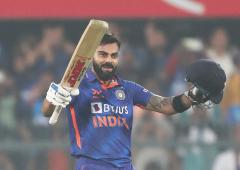 Ton-up Kohli leads India to victory in opening ODI