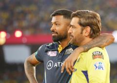 If I had to lose, I'd rather lose to Dhoni: Hardik