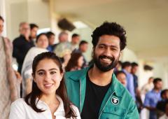 Vicky, Sara Enjoy IPL 2023 Final