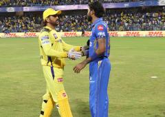Pandya hails Dhoni's behind-the-scenes role 