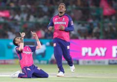 Chahal becomes first bowler to claim 200 scalps in IPL