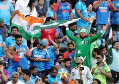 SL president thanks Pak PM for agreeing to play India