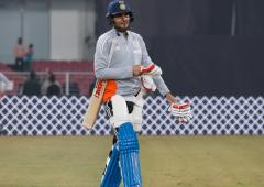 Gill's 'insane' Test prep move gets backing