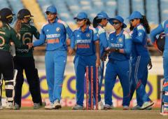 India women create history with 304-run ODI victory